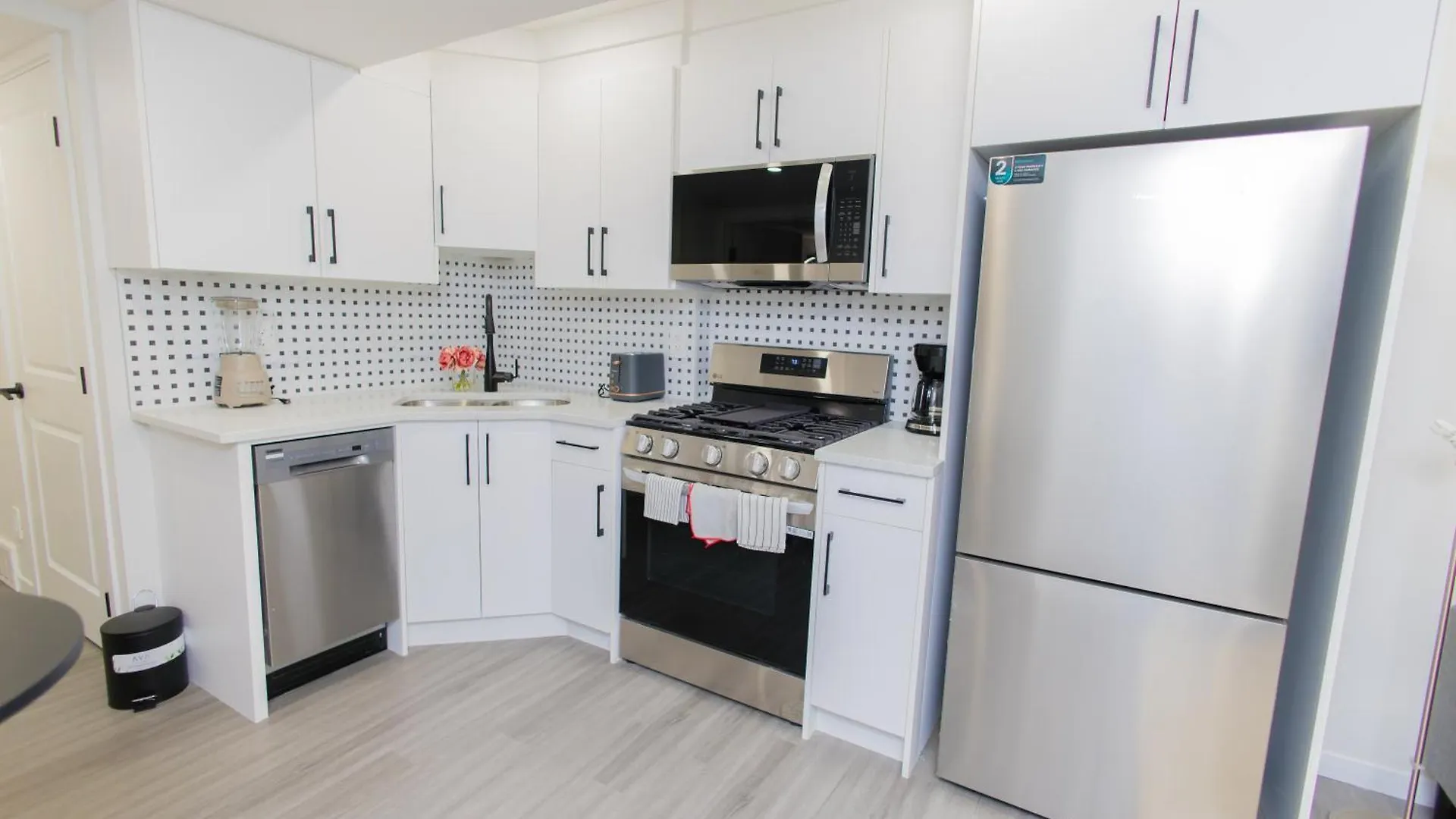 Apartment Cozy Quarters Your Comfy Haven