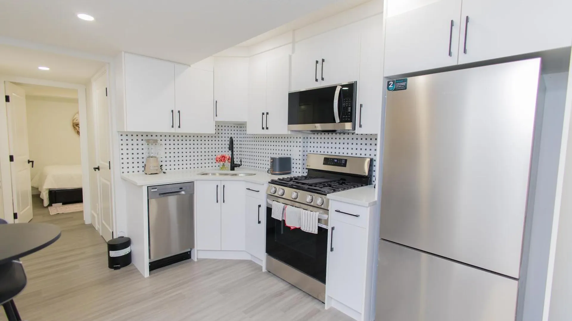 Apartment Cozy Quarters Your Comfy Haven Canada