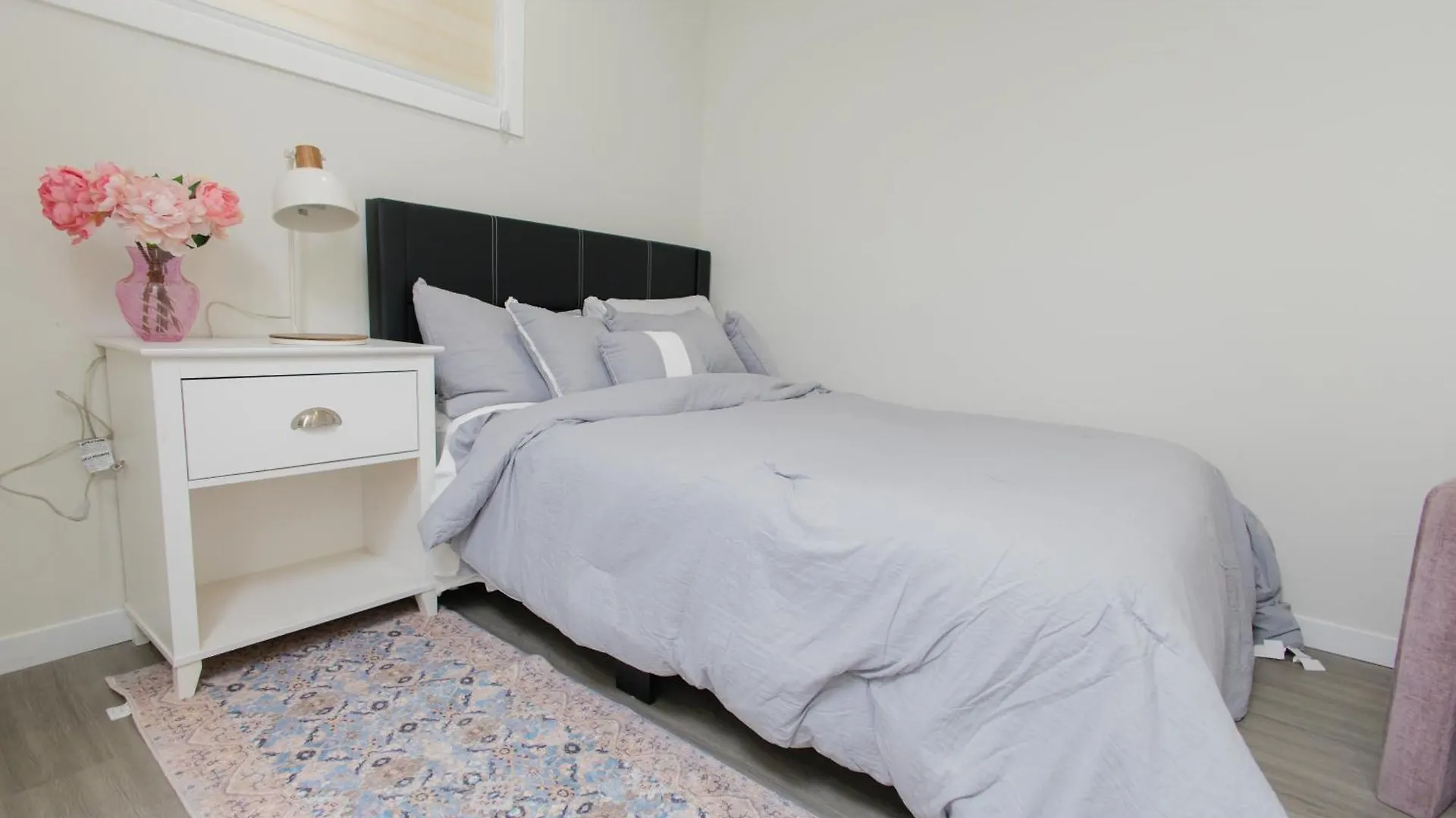 Cozy Quarters Your Comfy Haven Apartment Calgary